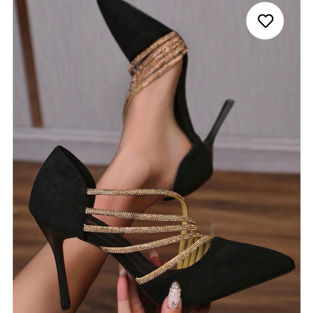 Elegant Black and Gold Women's Heels